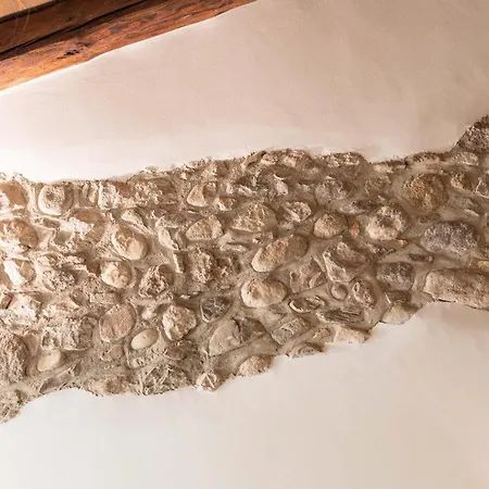 Stop & Sleep Apartment